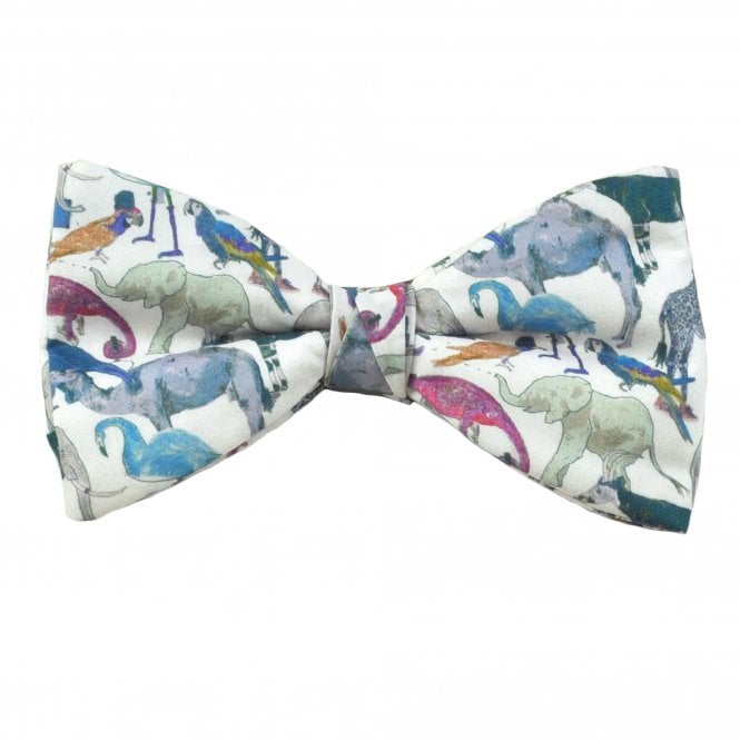 Van Buck Queue for the Zoo Animals Men's Bow Tie - Made with Liberty Fabric
